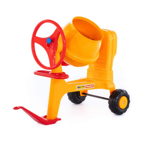 Play cement-mixer with hitch